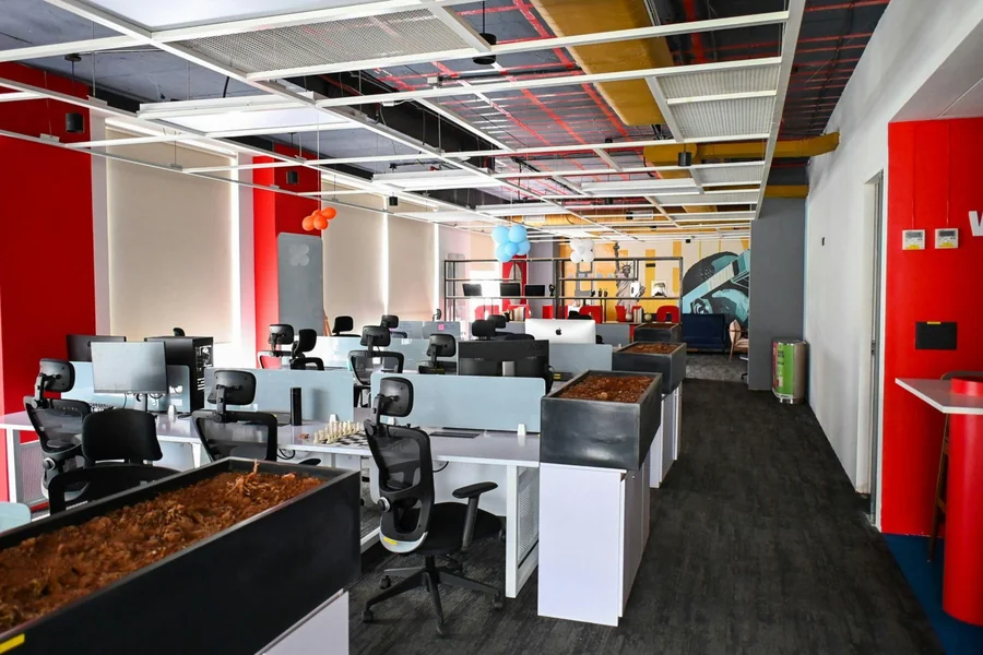 Modern Workspaces Reflect