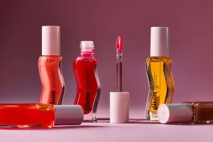 Top Picks for Long Lasting Lip Gloss